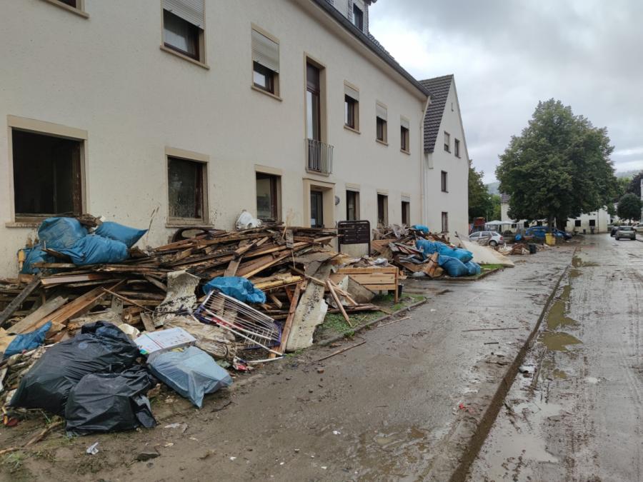 NRW-Innenminister fordert private Vorsorge für Katastrophenfälle