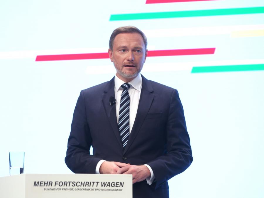 FDP-Chef wirbt für Ampel-Koalitionsvertrag