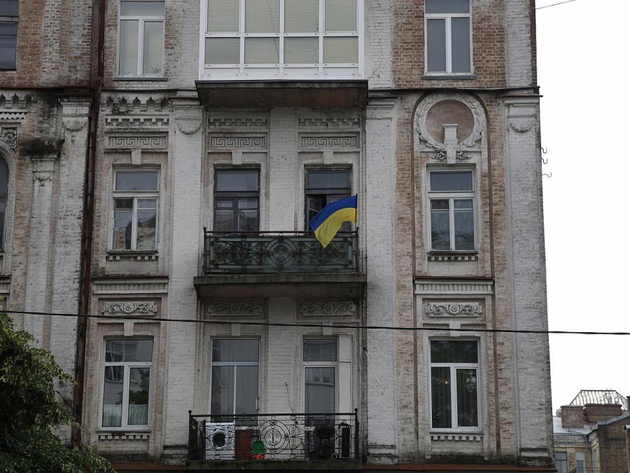 Baerbock will Ukraine für Winter stärken