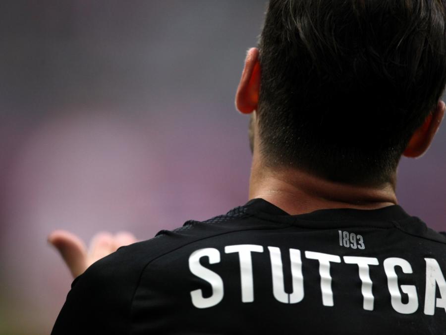 VfB Stuttgart legt in Relegation gegen HSV deutlich vor