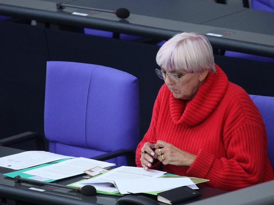 Kulturstaatsministerin Roth weist Kritik an Documenta zurück