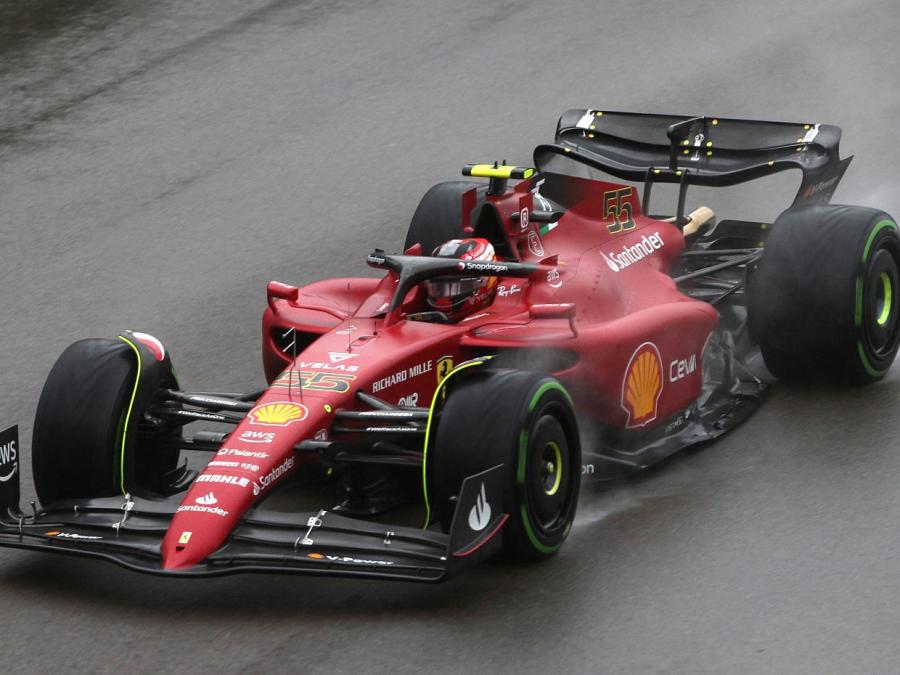 Carlos Sainz holt Pole in Spa