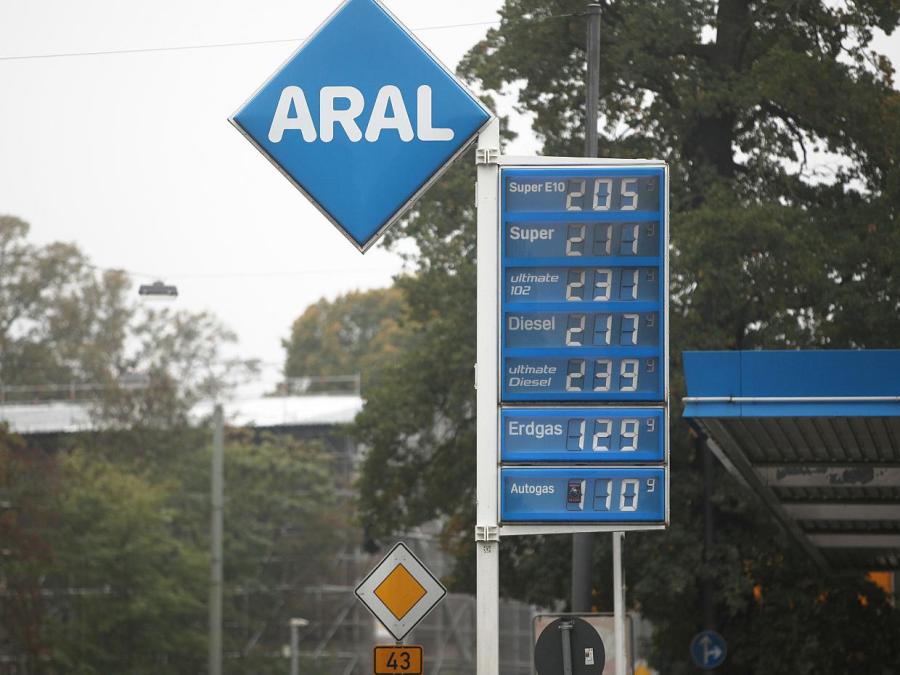 Benzinpreis sinkt weiter - Auch Diesel günstiger
