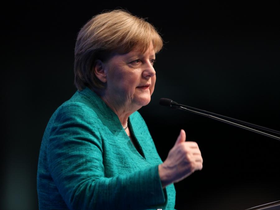 Merkel wirbt in Davos für Multilateralismus