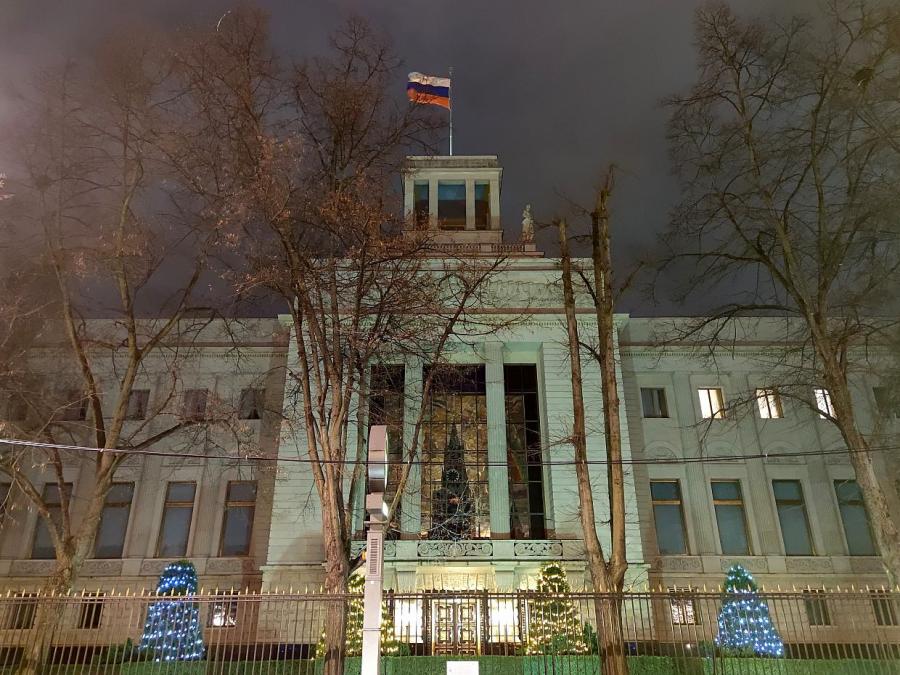 KORREKTUR: Karlsruhe will Projektion auf russischer Botschaft nicht erlauben