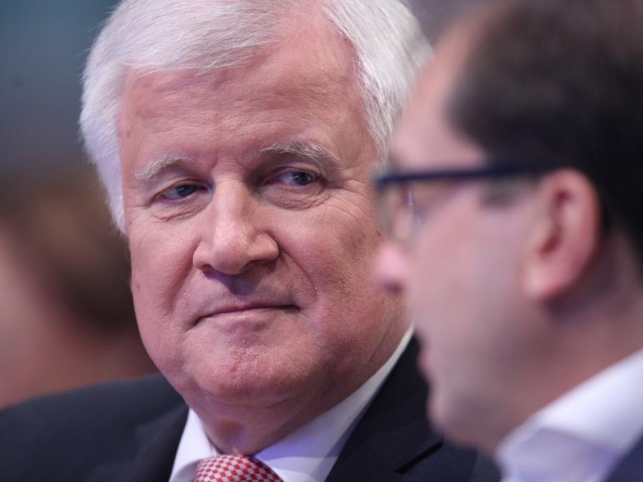 Seehofer: Bundespolitik hat große Bedeutung für Bayern-Wahl