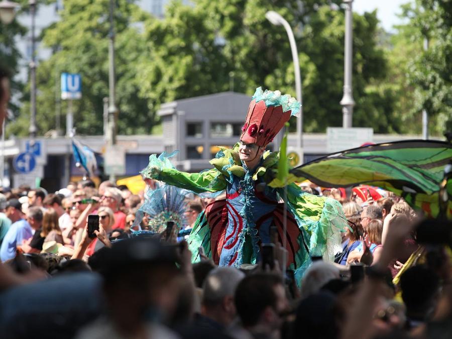 Berlin meldet Touristenansturm - Tausende bei Karneval der Kulturen