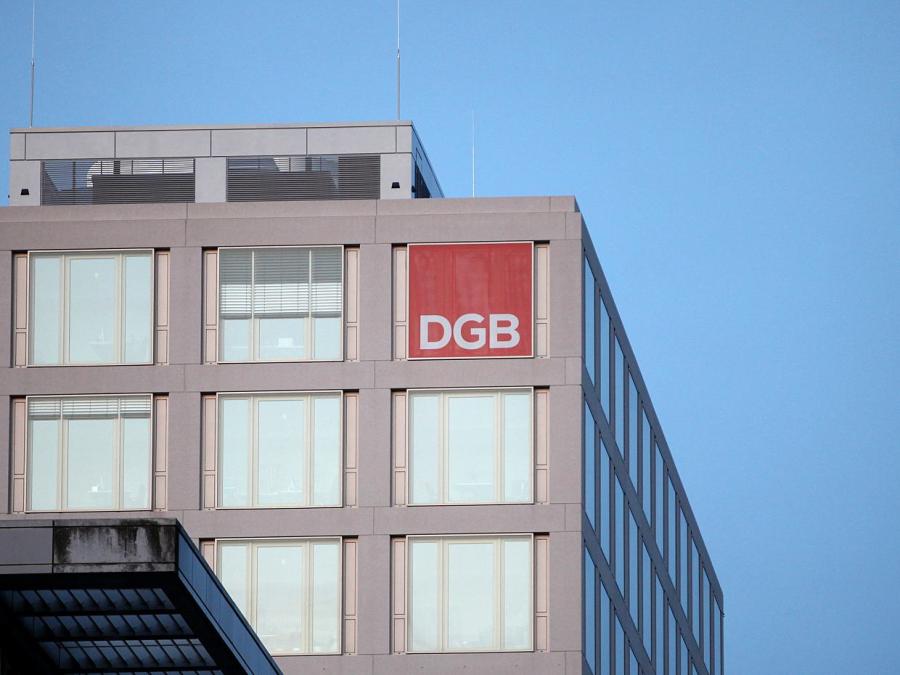 Bundeshaushalt: DGB plädiert für mehr Investitionen