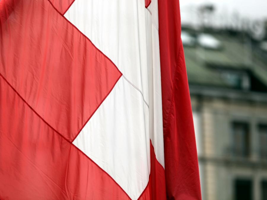 Schweizer Parlament stimmt gegen Waffen-Weitergabe an Drittstaaten