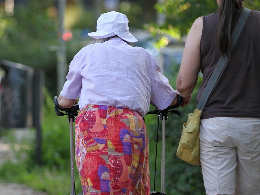 Gemeindebund will Gratis-Deutschlandticket für Senioren ohne Auto