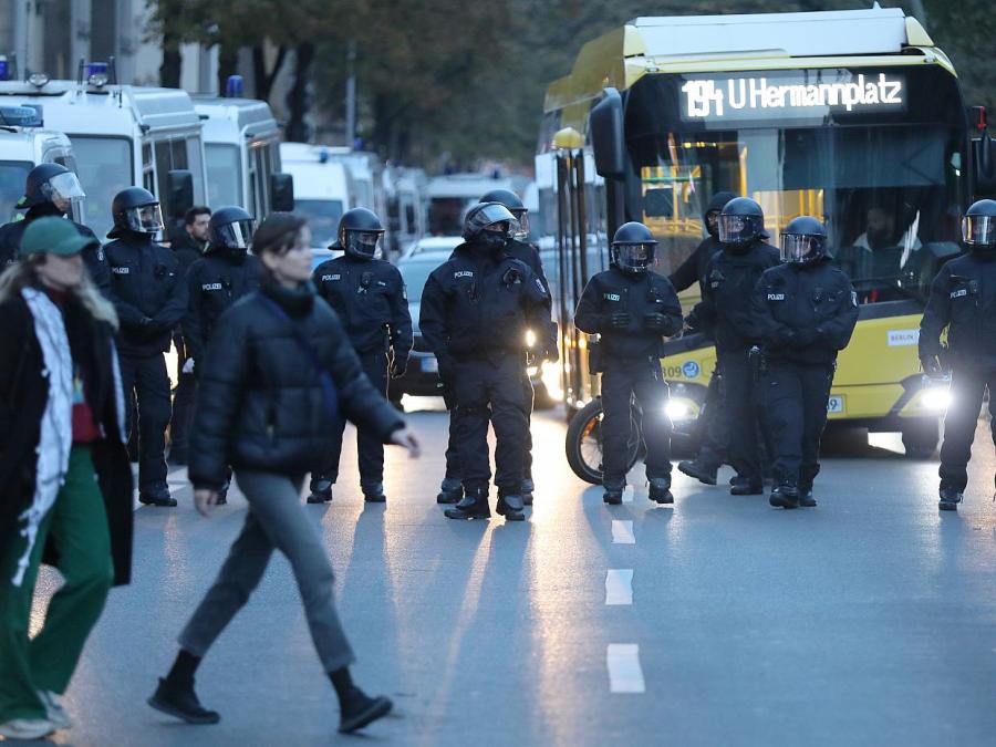 Wegner: Berliner Polizei hat Lage unter Kontrolle