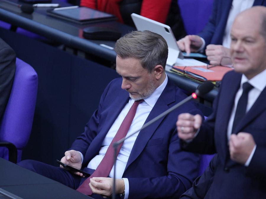 FDP befragt Mitglieder über Verbleib in Ampel-Koalition
