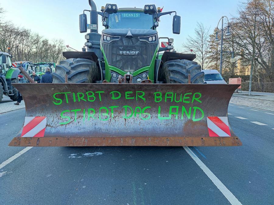 Bauern drohen mit weiteren Protesten - Lindner bei Demo ausgebuht