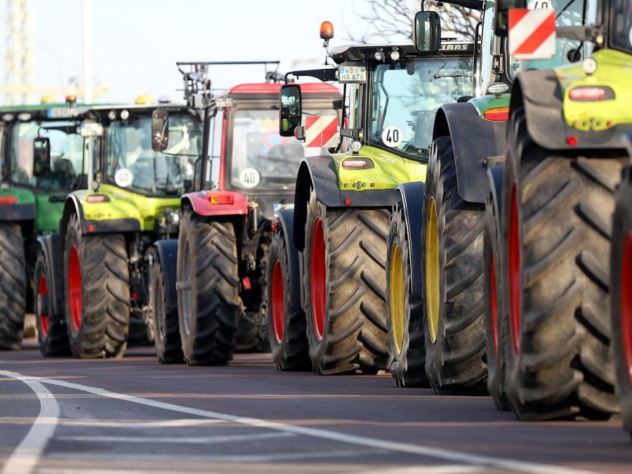 Bauernproteste sorgen vielerorts für Verkehrsbehinderungen