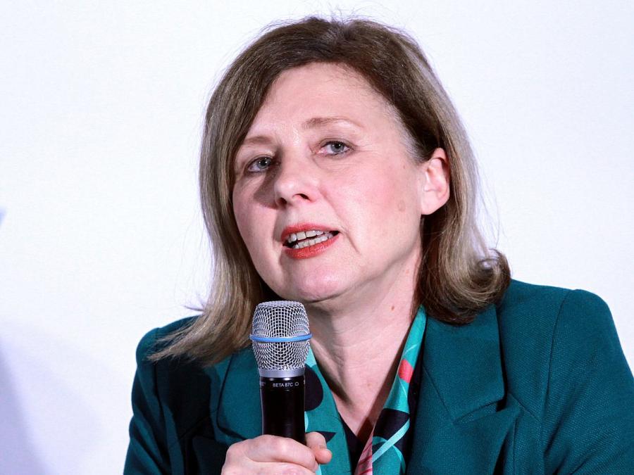 EU-Kommissarin Jourova warnt vor Informationskrieg mit Russland