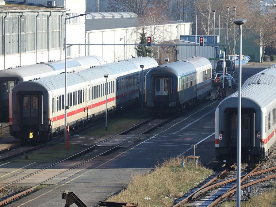 Bericht: Bahn prüft Streichung von IC-Verbindungen in Ostdeutschland
