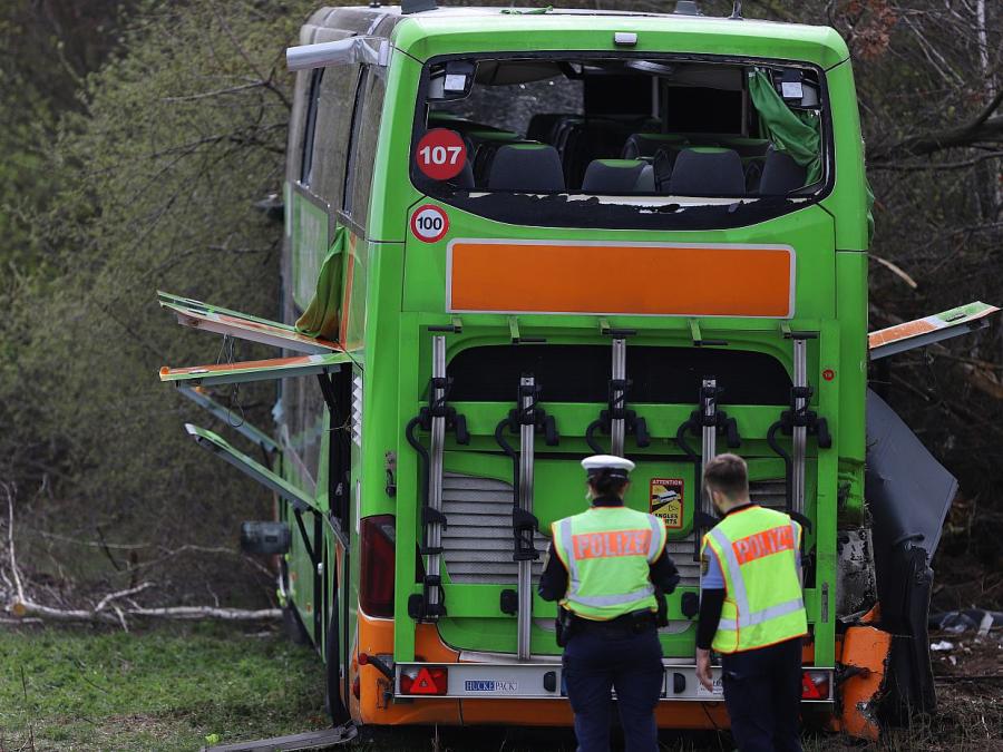 Nach tödlichem Busunfall: CDU-Politiker fordert Konsequenzen