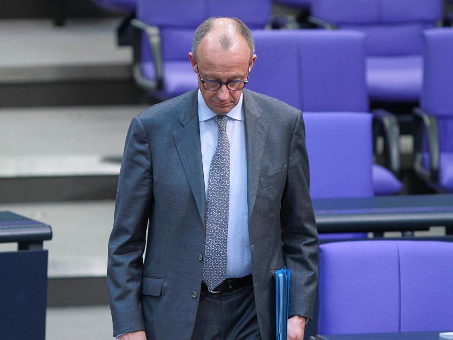SPD-Chef: Merz sollte von der Leyen klare Grenzen setzen