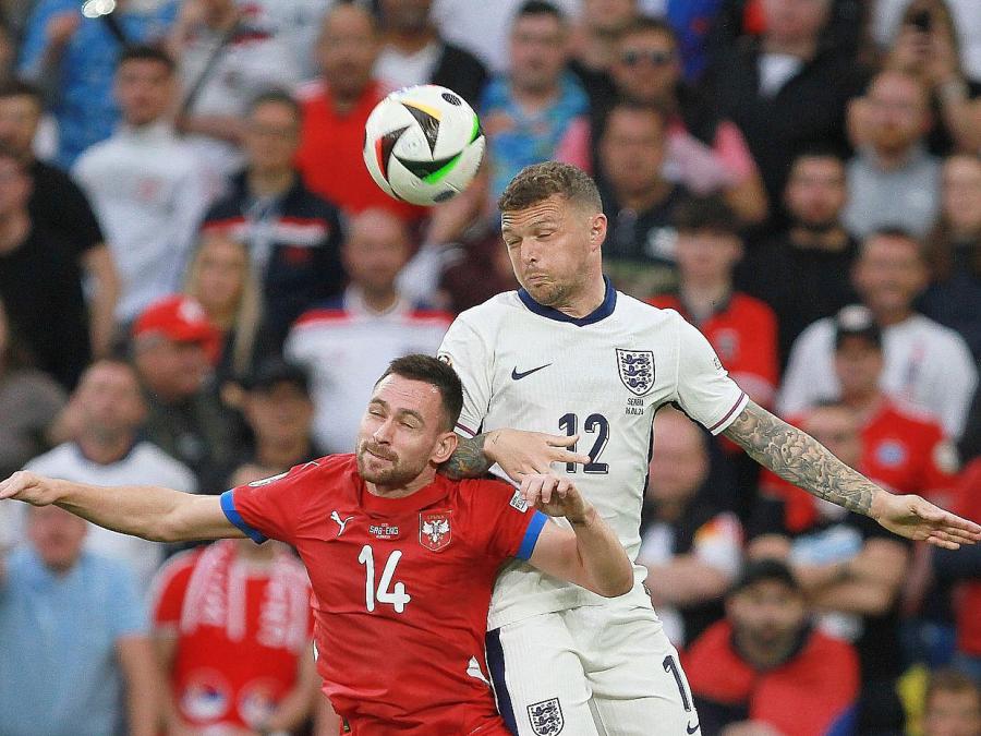 Fußball-EM: England schlägt Serbien mühevoll