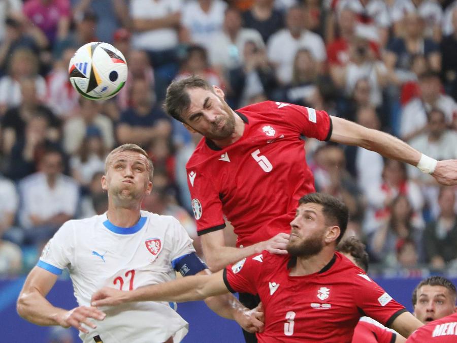 Fußball-EM: Georgien und Tschechien unentschieden
