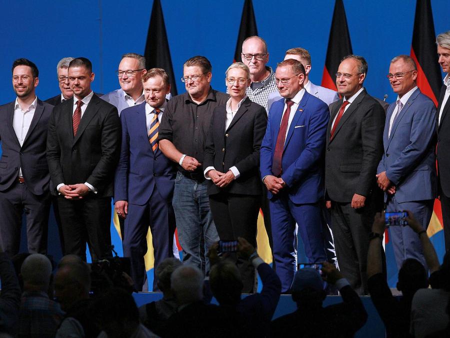 Kühnert bezeichnet AfD als Laubbläser der deutschen Politik