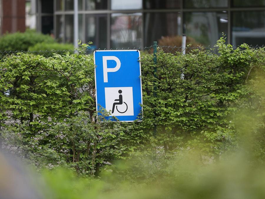 Etwas mehr schwerbehinderte Menschen in Deutschland