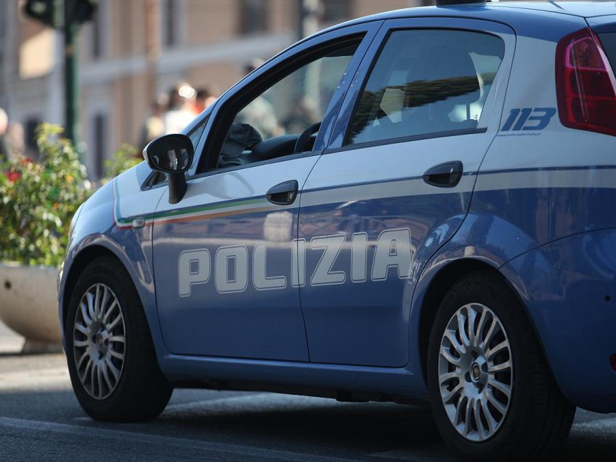 Italien: Auto rast in Fußgänger - zwei deutsche Schülerinnen tot