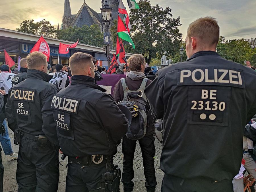 Berliner Polizei kommt wegen Pro-Palästina-Protesten an Grenzen