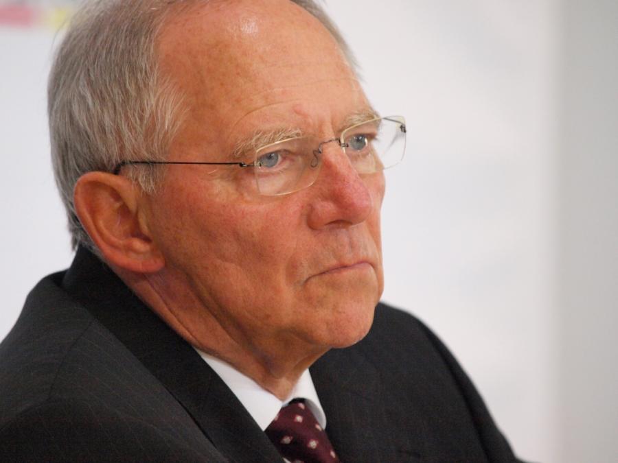 Schäuble schaltet sich in Debatte um Alterspräsidenten ein