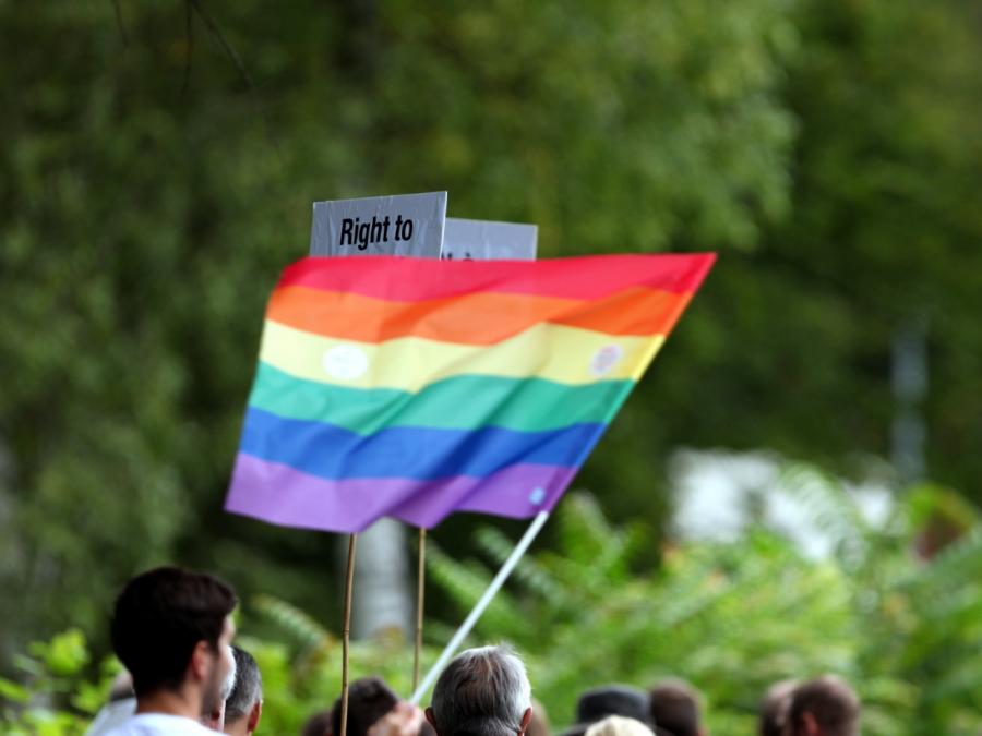 Trans-Abgeordnete lobt Selbstbestimmungsgesetz - Union bemängelt