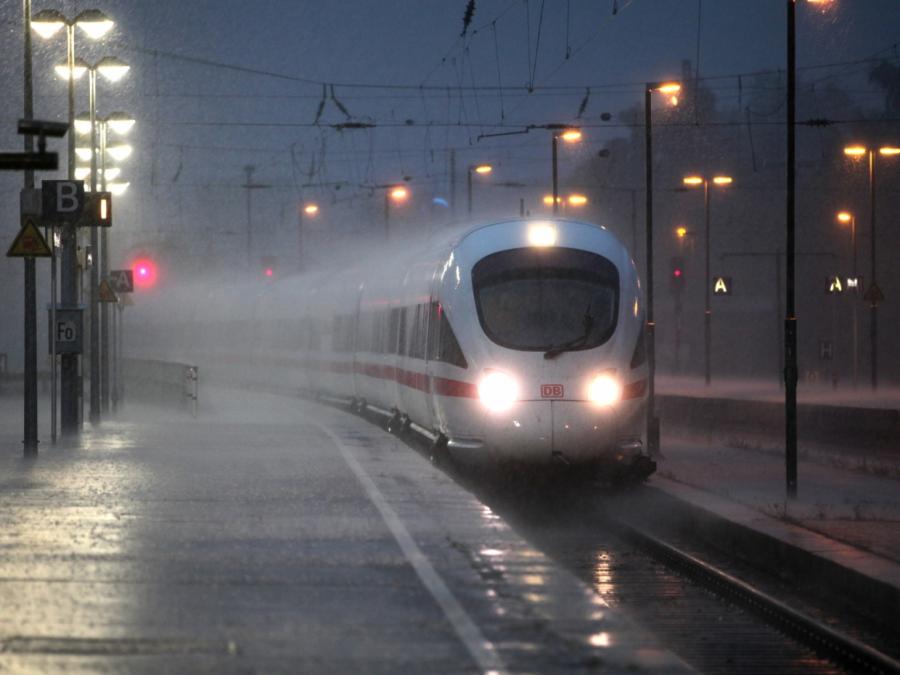 Unwetter: Bahn rechnet mit Behinderungen bis Freitagmorgen
