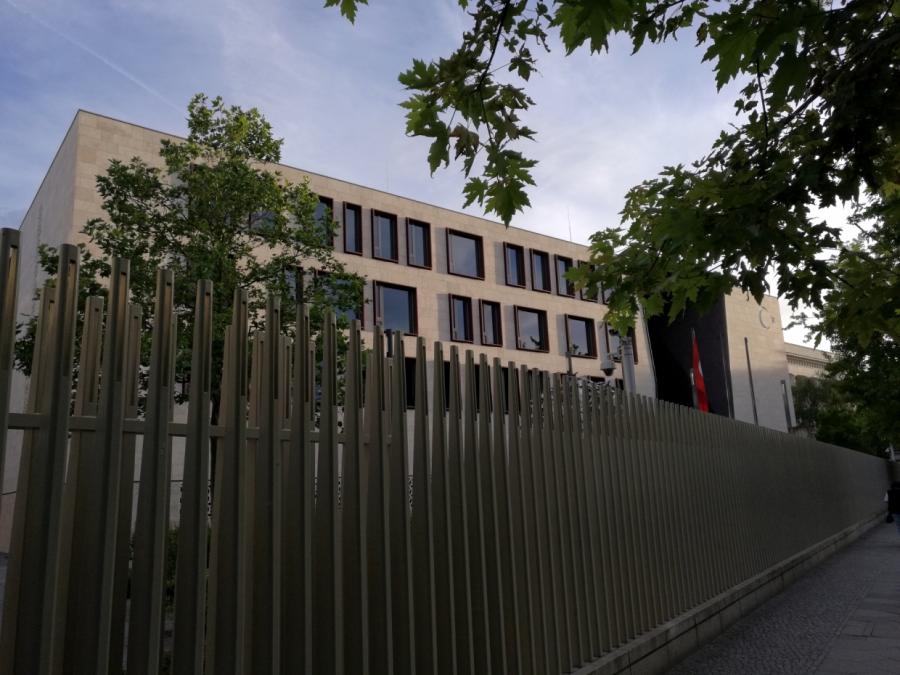 Fast 300 türkische Diplomaten suchen Schutz in Deutschland