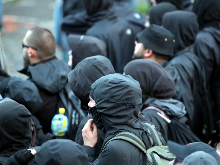 BKA analysiert linksextremistische Gewalt bei Großveranstaltungen