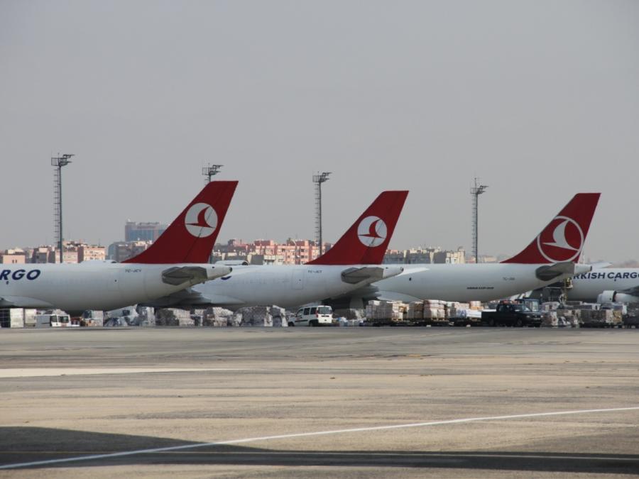 Neuer Flughafen in Istanbul geht später in Betrieb