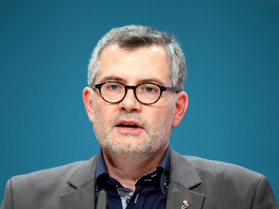 SPD-Schatzmeister legt Seehofer Rücktritt nahe