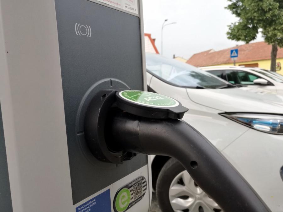 Zahl der Anträge auf Umweltbonus für Elektrofahrzeuge verdoppelt