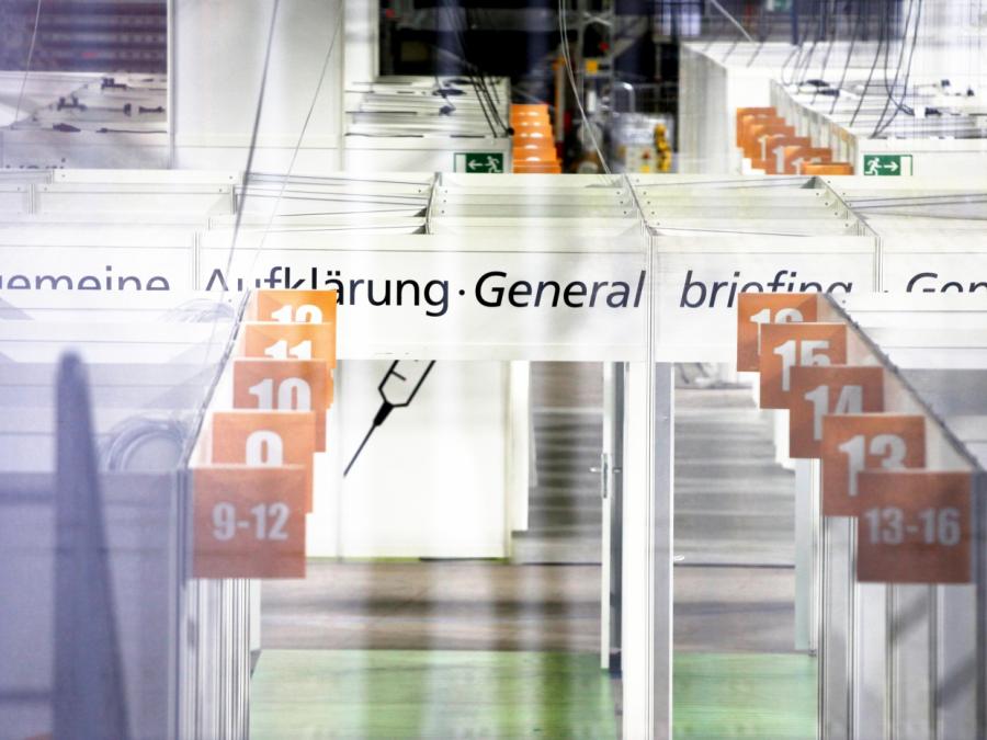 Bayerns Gesundheitsminister rügt Astrazeneca wegen Lieferproblemen