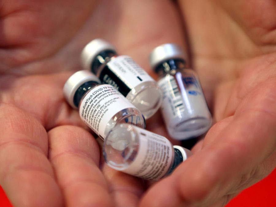 Bundesregierung bestellte bislang 677 Millionen Corona-Impfdosen