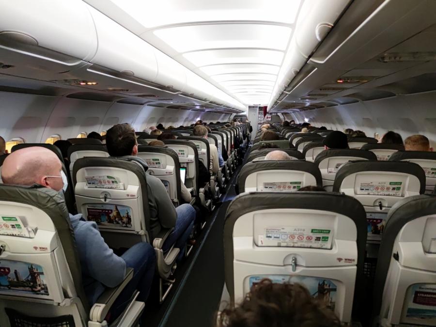 Hunderte Bußgeldverfahren wegen Maskenpflicht in Flugzeugen